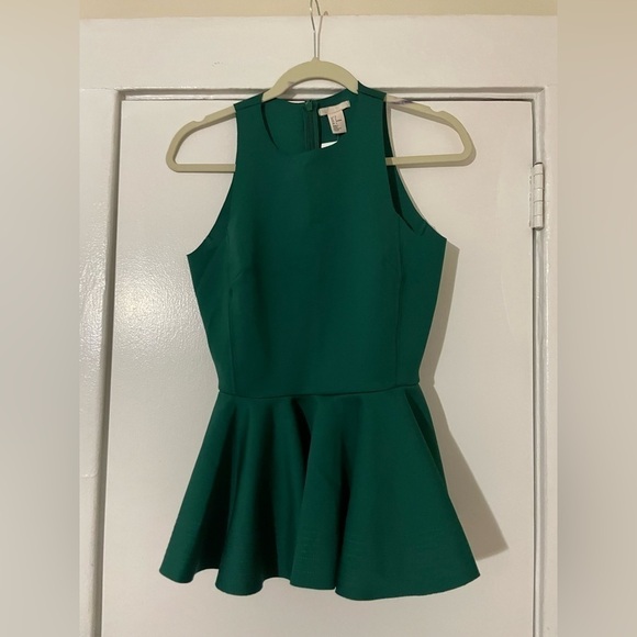 H&M Green Peplum Top Size Small NWT - Picture 1 of 6